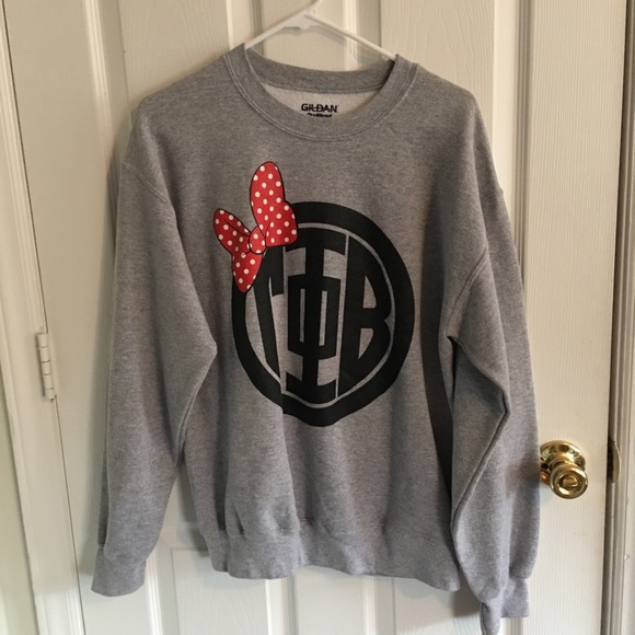 Gildan Tops - Gamma Phi Beta Disneyland Sweatshirt